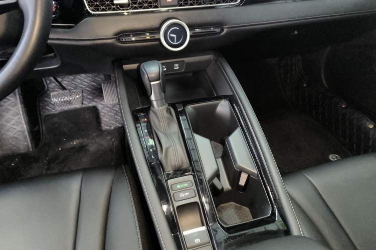 Used Honda Inspire 2023 260TURBO Deluxe Edition Gear Lever