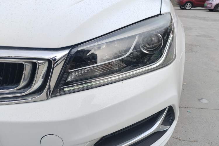 Used Geely Auto Emgrand 2019 Leading Edition 1.5L CVT Luxury Model China VI Standard
