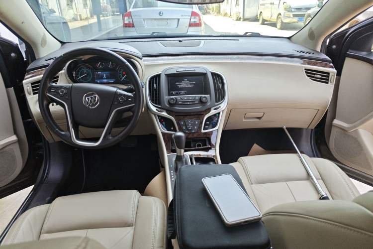 Used Buick LaCrosse 2013 2.4L SIDI Leading Comfort Version