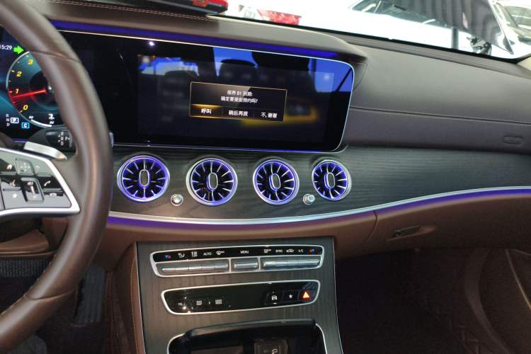 Used Mercedes-Benz E-Class 2022 Revised Version E 300 L Fashion Edition Audio And AC Panel