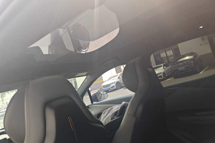 Used Lynk & Co Z20 2025 530 km Range Rear-Wheel Drive Max Headliner