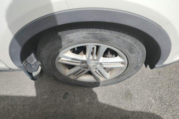 Used GAC Trumpchi GS5 2013 2.0L Automatic Two-Wheel Drive Light Interior Special Edition
