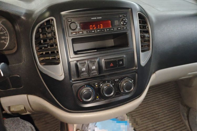 Used FORTHING Lingzhi 2016 V3 1.5L 7-Seater Standard Model China V Emission Standard
