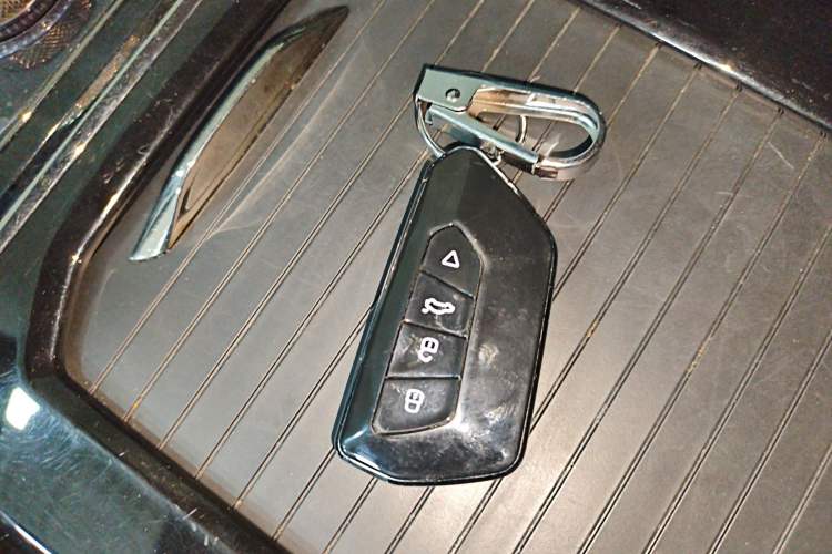 Used NETA U 2023 NETA U-Ⅱ Challenge Edition 400 U Show – Lithium Iron Phosphate
