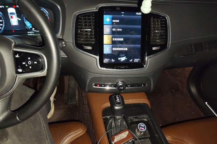 Used Volvo XC90 2020 T6 Zhiya Luxury 7-Seater Audio And AC Panel