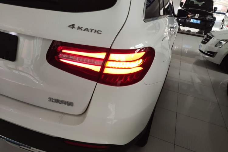 Used Mercedes-Benz GLC 2016 GLC 300 4MATIC Luxury Model