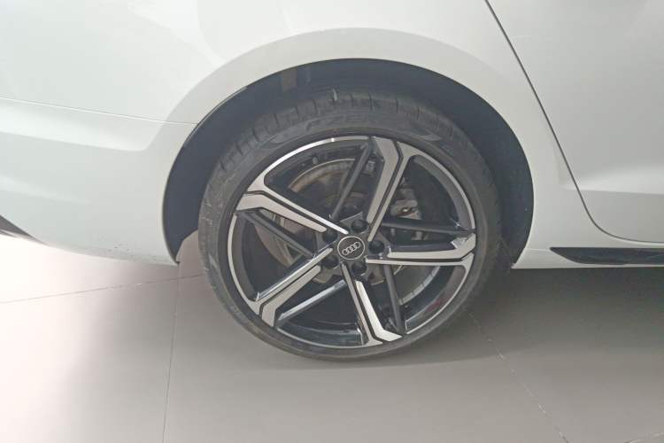 Used Audi A4L 2024 40 TFSI Luxury Dynamic Edition
