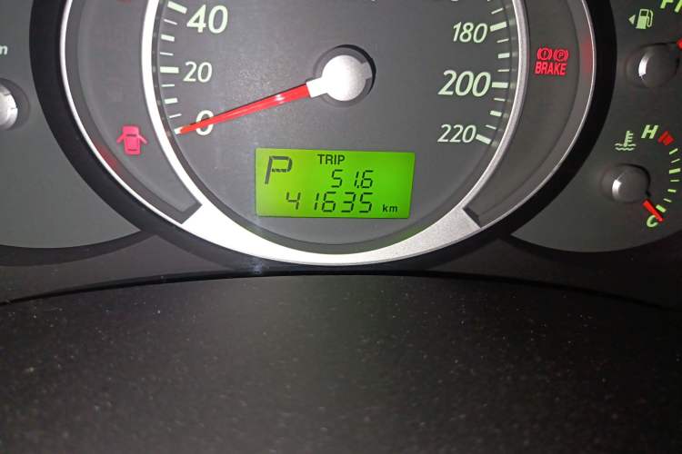 Used Hyundai Tucson 2013 2.0L Automatic Two-Wheel Drive Comfort Version Odometer Close Up