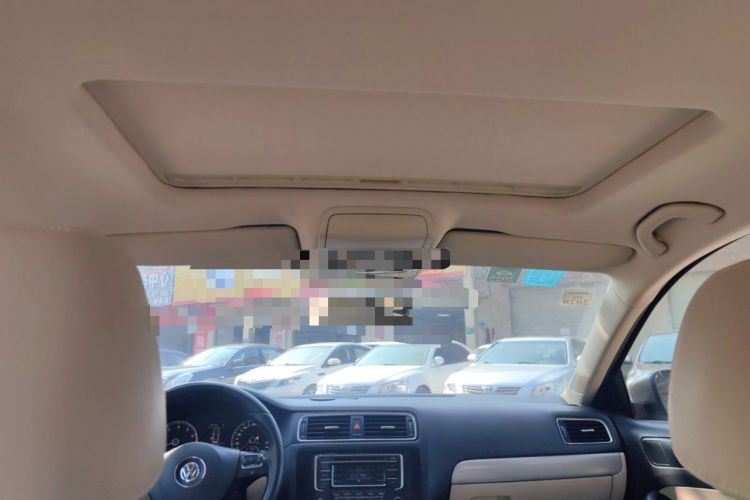 Used Volkswagen Sagitar 2014 1.4TSI Automatic Luxury Model Headliner