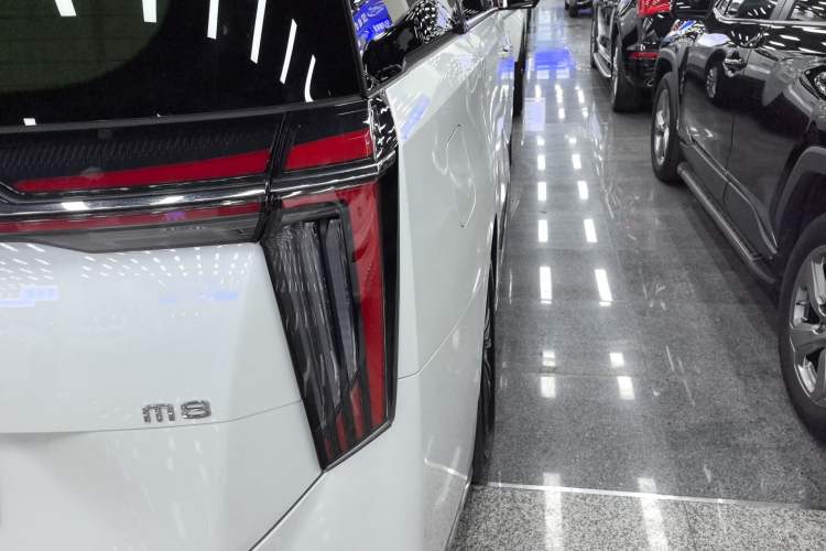 Used GAC Trumpchi M8 2024 Master Series 400T Prestige Edition Right Rear Taillight