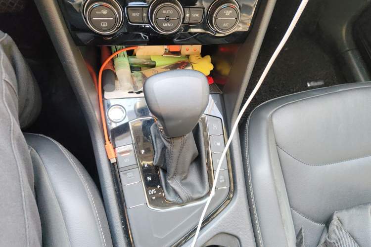 Used Volkswagen Tiguan L 2019 330TSI Automatic Two-Wheel Drive Smart Luxury Version China VI Standard