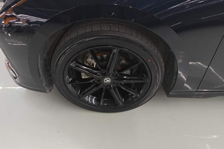 Used CHANGAN UNI-V 2023 1.5T Prestige Model Exterior 4