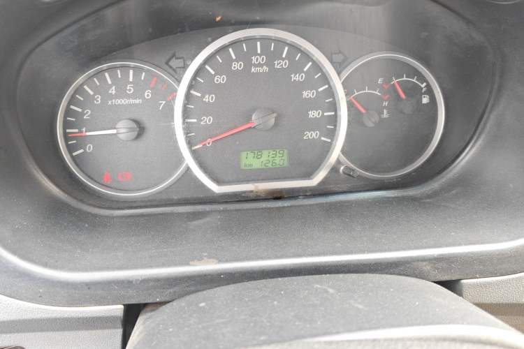 Used Wuling Hongguang 2010 1.4L Base Version Odometer Close Up