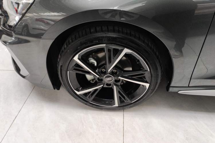 Used Audi A3 2024 Sportback 35 TFSI Fashionable Sports Model Left Front Wheel Hub