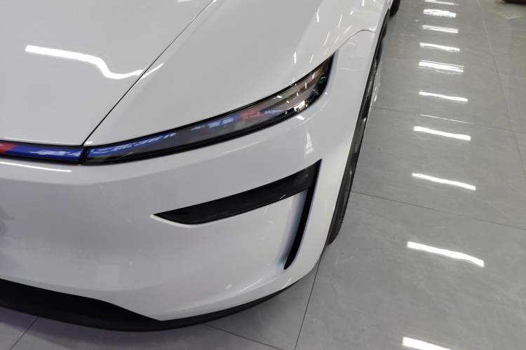 Used Tesla Model Y 2025 Rear-Wheel-Drive Version Left Front Headlight