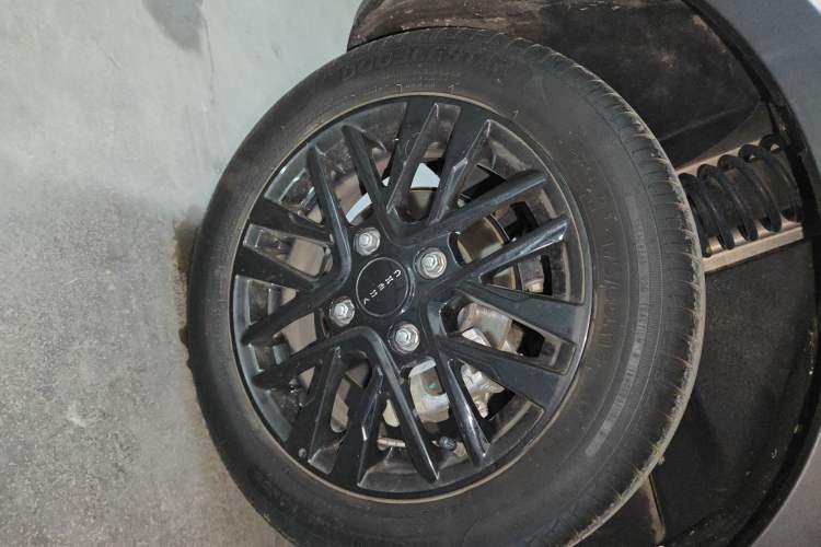 Used Chery QQ Little Ant 2024 Revised Version Youth Edition 251 km True Love Edition 25.05 kWh Right Rear Wheel Hub