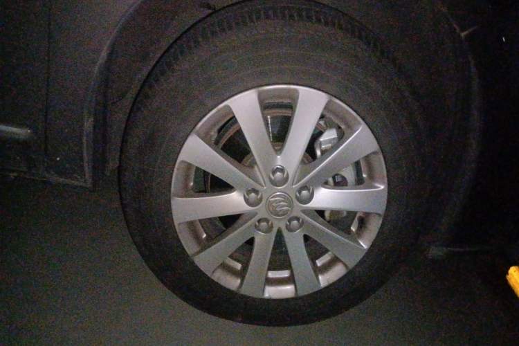 Used Buick GL8 2017 25S Luxury Version China V Standard Right Front Wheel Hub