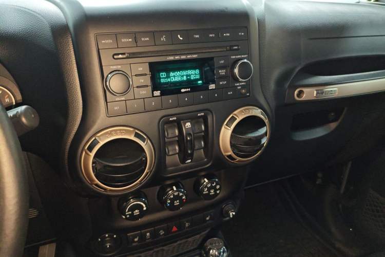 Used Jeep Wrangler 2016 3.0L Sahara 75th Anniversary Edition