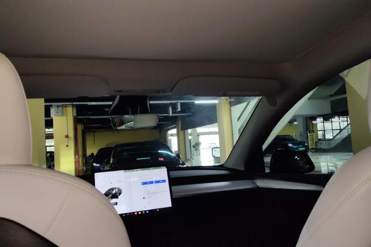 Used Tesla Model Y 2021 Long-Range All-Wheel-Drive Version