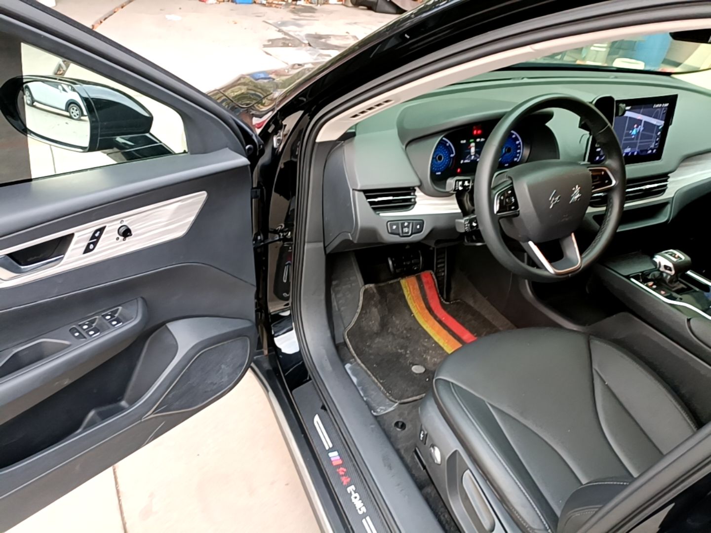 Hongqi E-QM5 2023 620km PLUS — снимка 18