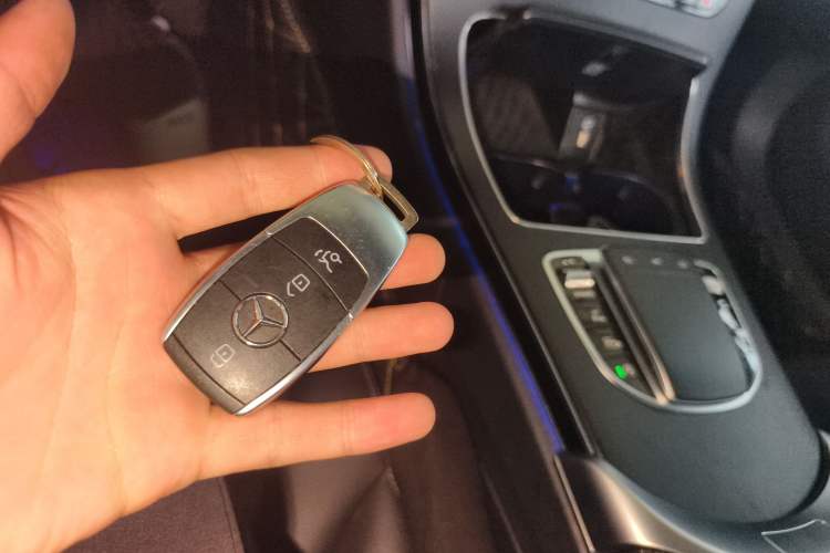 Used Mercedes-Benz C-Class 2021 C 260 L Sport Edition Vehicle Key