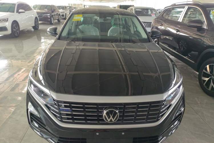 Used Volkswagen Passat New Energy 2025 430 PHEV Hybrid Business Edition Front