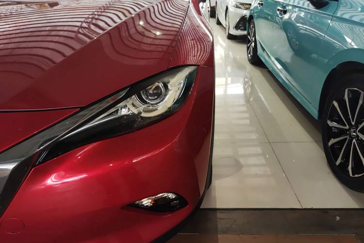 Used Mazda CX-4 2018 2.0L Automatic Two-Wheel Drive Blue Sky Luxury Edition