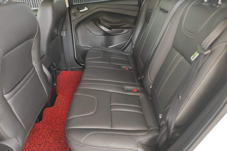 Used Ford Kuga 2015 2.0L GTDi Four-Wheel-Drive Sport Model