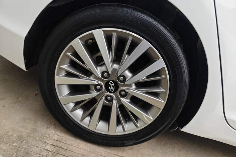 Used Hyundai Mistra 2017 1.8L Automatic Deluxe DLX Model China V Emission Standard
