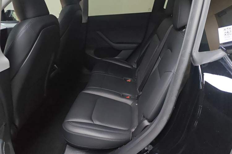 Used Tesla Model Y 2023 Long-Range All-Wheel-Drive Version