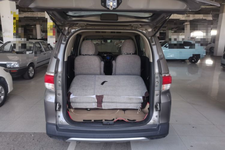 Used Venucia M50V 2017 1.6L XL CVT Luxury Edition
