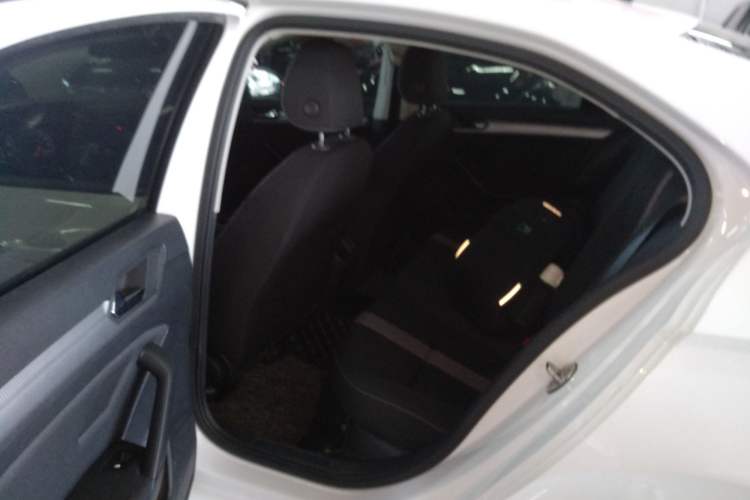 Used Volkswagen Lamando 2019 230TSI DSG Fashion Edition China VI