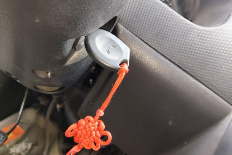 Used Wuling Rongguang 2011 1.2L Base Version
