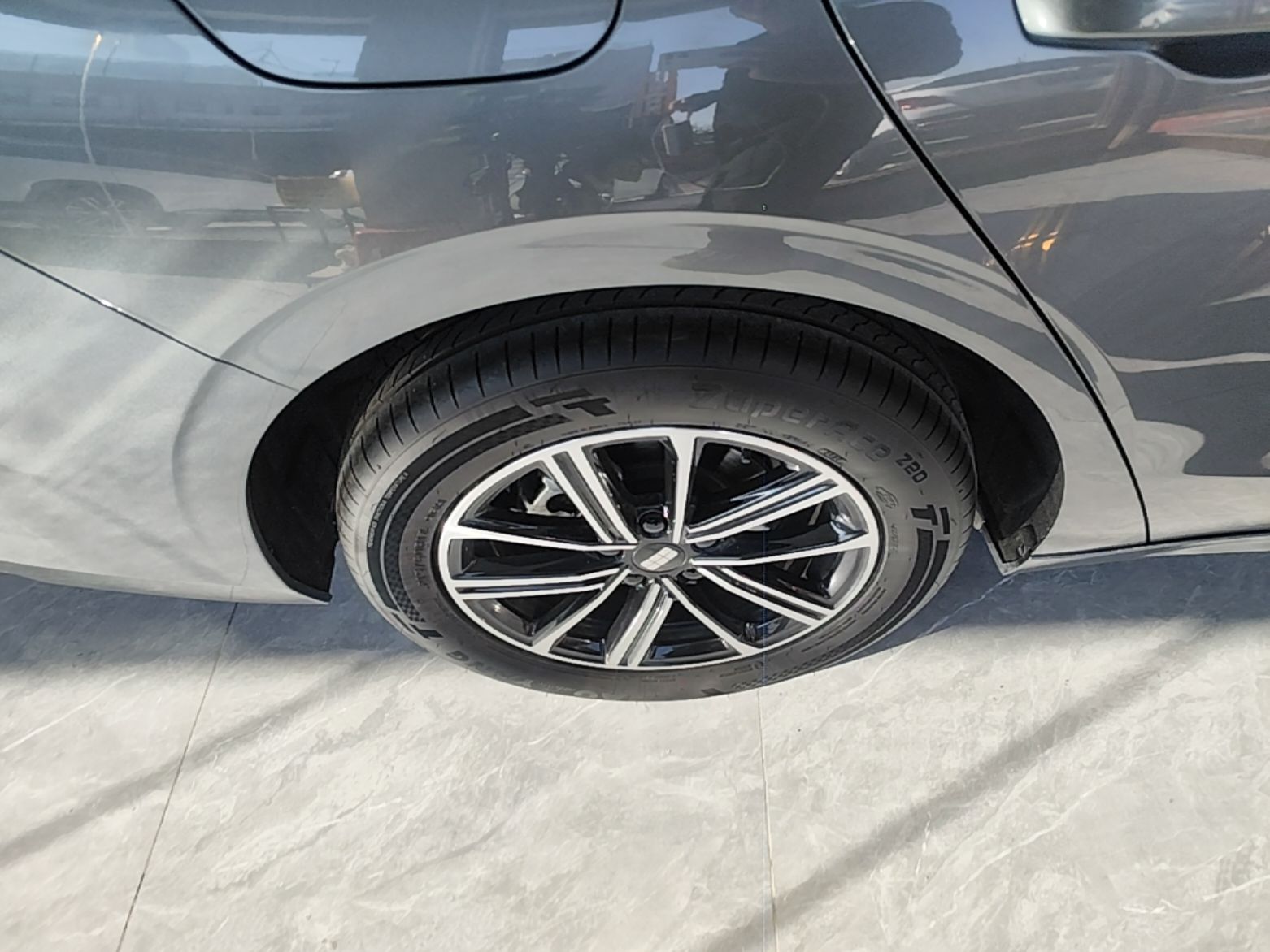 Geely Galaxy A7 2025 Model EM-i 70km Luxury Edition — снимка 11
