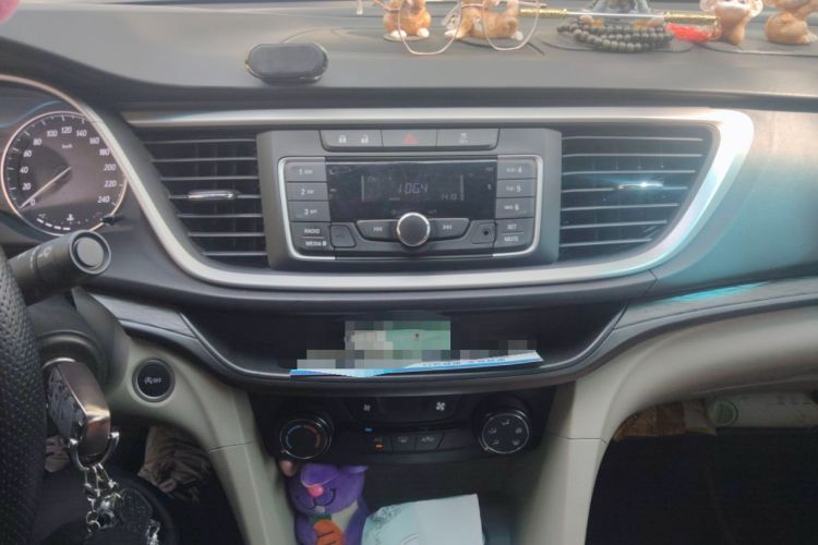 Used Buick GT 2018 15T Manual Entry-Level Version China V Standard Audio And AC Panel