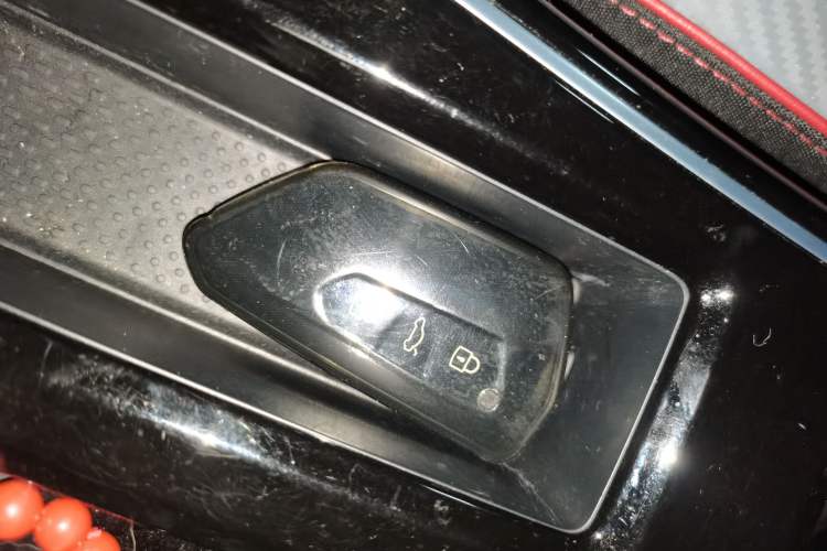 Used Volkswagen Lamando 2023 Lavida L 280TSI DSG Cool & Spicy Edition
