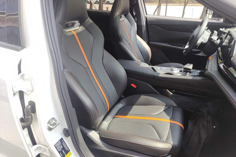 Used Changan UNI-V 2024 1.5T Prestige Edition
