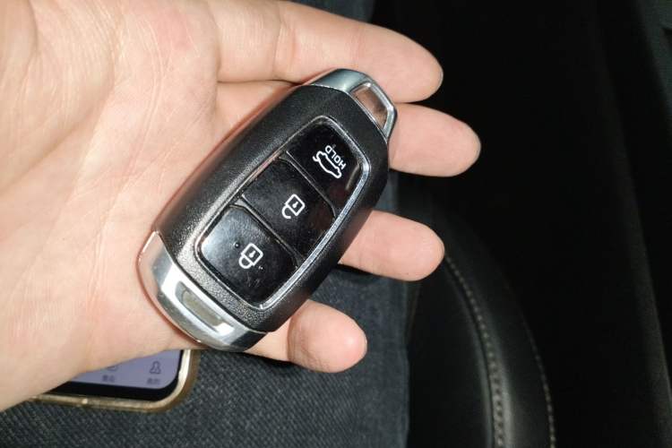 Used Hyundai Elantra 2021 1.5L CVT LUX Prestige Edition Vehicle Key