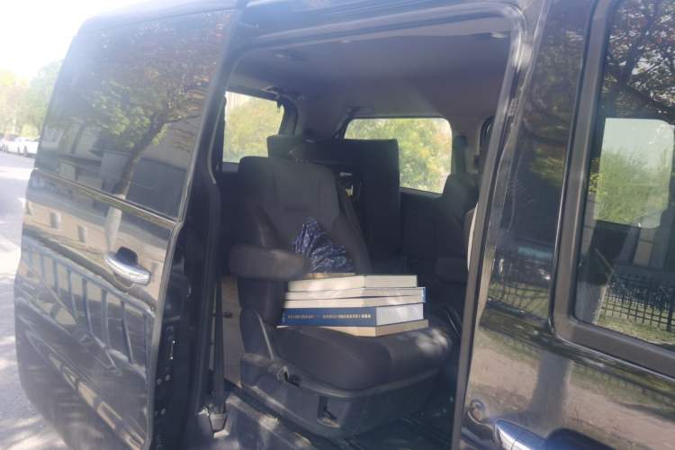 Used JAC Refine M4 2016 2.0L Manual Comfort Edition
