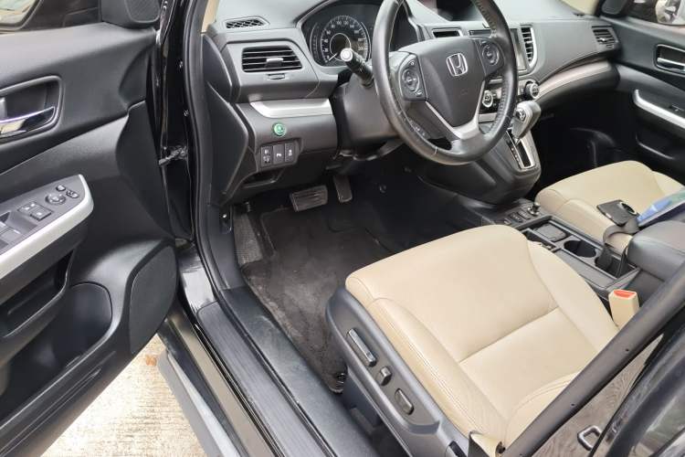 Used Honda CR-V 2015 2.4L two-wheel drive luxury version Driver Seat