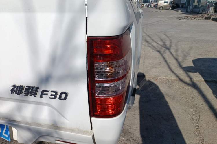 Used Chana Shenqi F30 2019 1.5L Comfort Edition China VI Dual-Cab Short-Wheelbase DAM15KL
