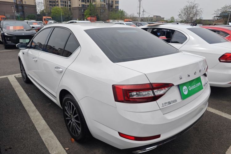 Used Skoda Octavia 2019 1.5L Automatic Smart Drive Luxury Edition China VI Standard
