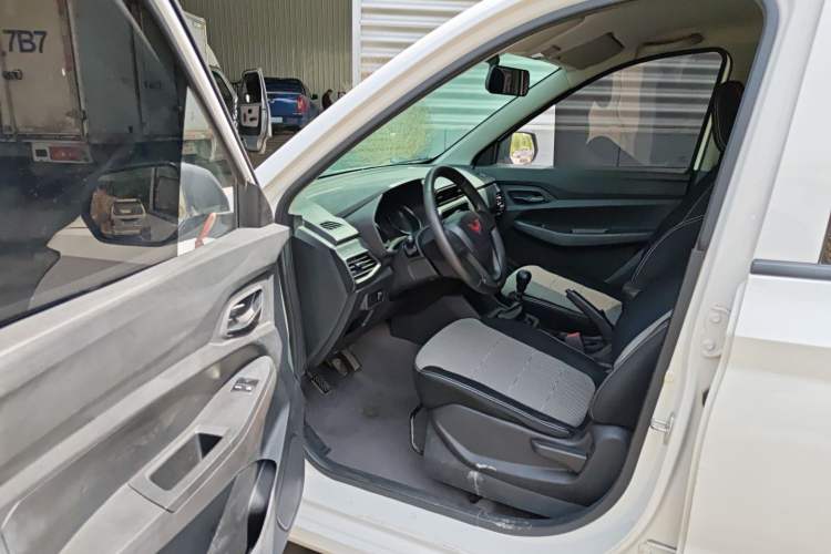 Used Wuling Hongguang 2021 1.5L Revised S Base Version with Electric Power Steering LAR Driver Seat