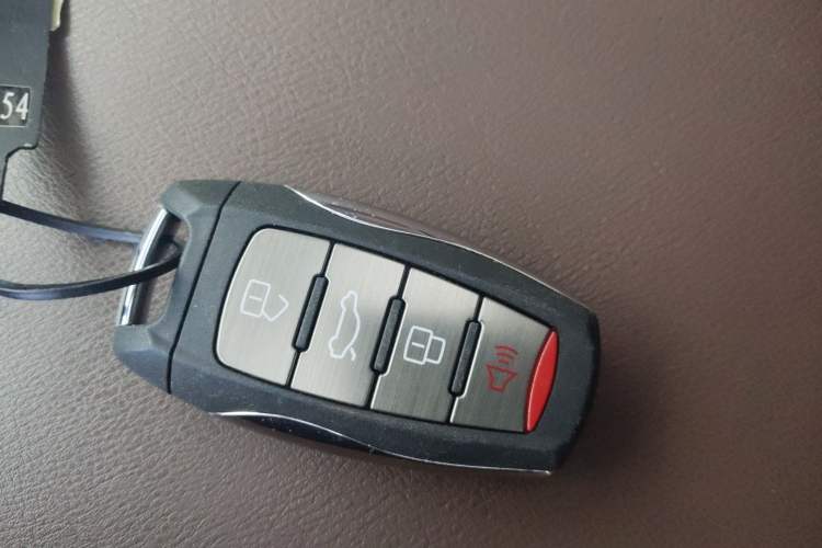 Used Haval H9 2016 2.0T Four-Wheel Drive Luxury 7-Seater
