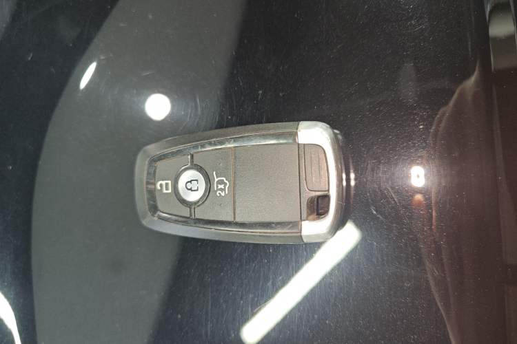 Used Ford Edge 2023 Ford Explorer L 2.0T EcoBoost Two-Wheel Drive 7-Seater Luxury Model