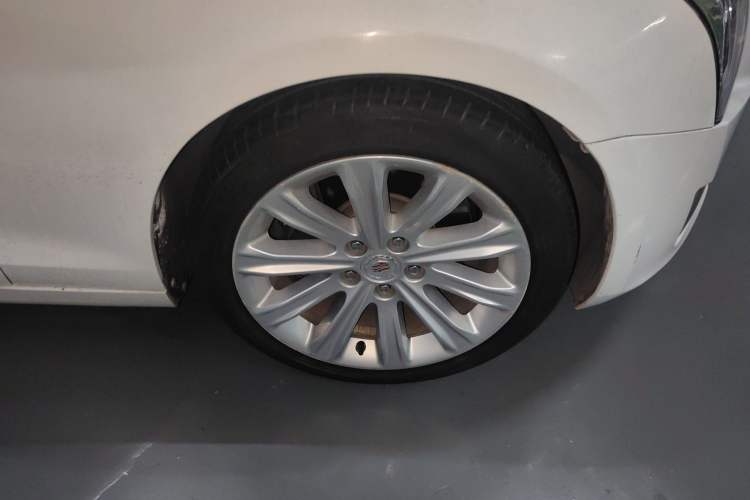 Used Cadillac ATS-L 2014 25T Comfort Model Right Front Wheel Hub