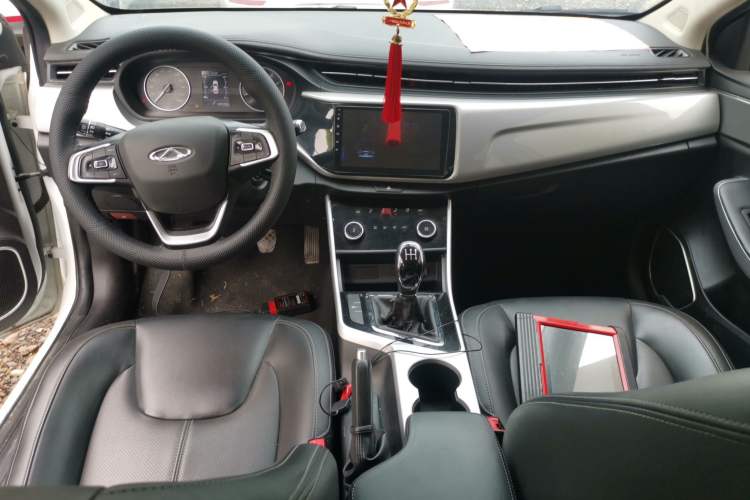 Used Chery Arrizo 5 2019 Facelifted PRO 1.5L Manual Youth Edition China VI Standard Center Console