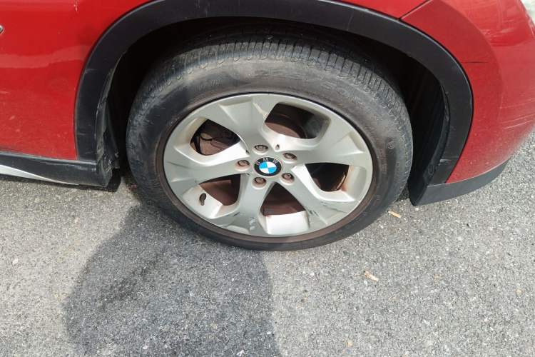Used BMW X1 2012 sDrive18i Fashion Model Right Front Wheel Hub