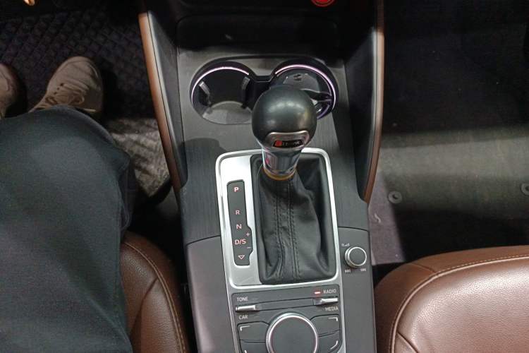 Used Audi A3 2014 Limousine 35 TFSI Automatic Comfort Model
