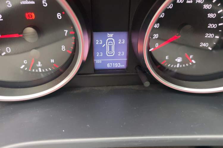 Used Haval H6 2015 Revised Version Sport Edition 1.5T Manual Transmission Two-Wheel Drive Elite Grade